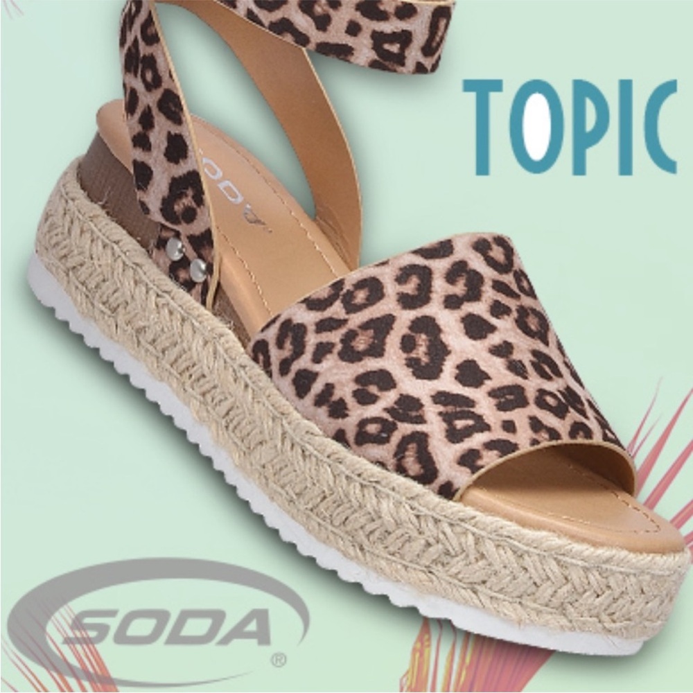 Soda Topic sz 7 Leopard Wedge Ankle Strap Platform Espadrille Sandal Shoes